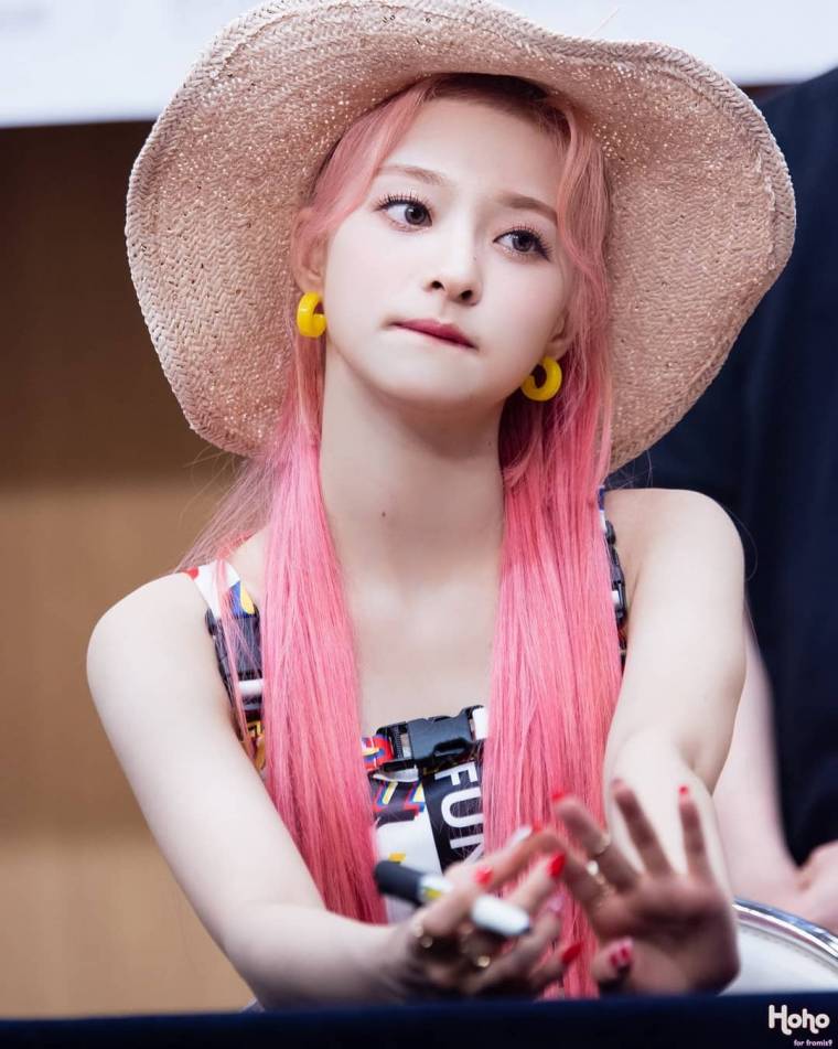 프로미스나인 이나경