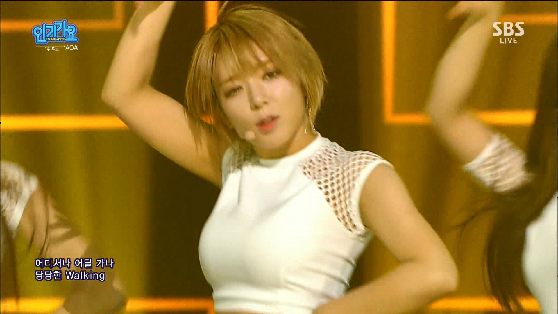 160529 SBS Inkigayo AOA - Good Luck.KPOP24hrs.ts_20160612_003026.203.jpg