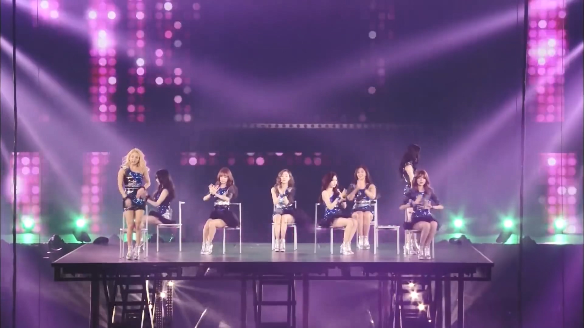 Girls Generation Karma Butterfly [Tokyo Dome DVD] - YouTube (9).jpg