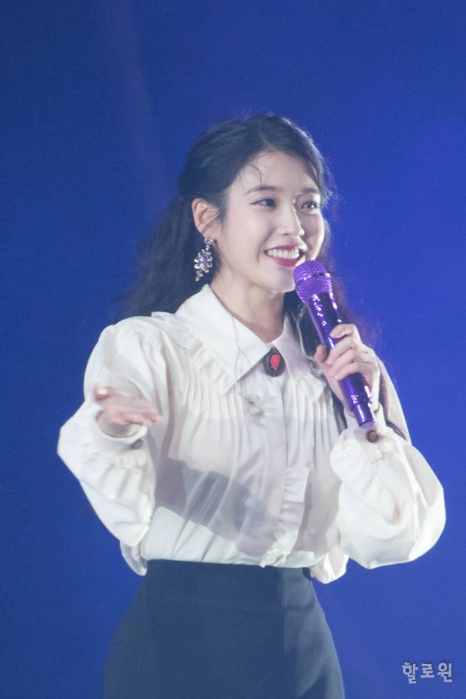 181117 아이유 서울콘서트 147.jpg